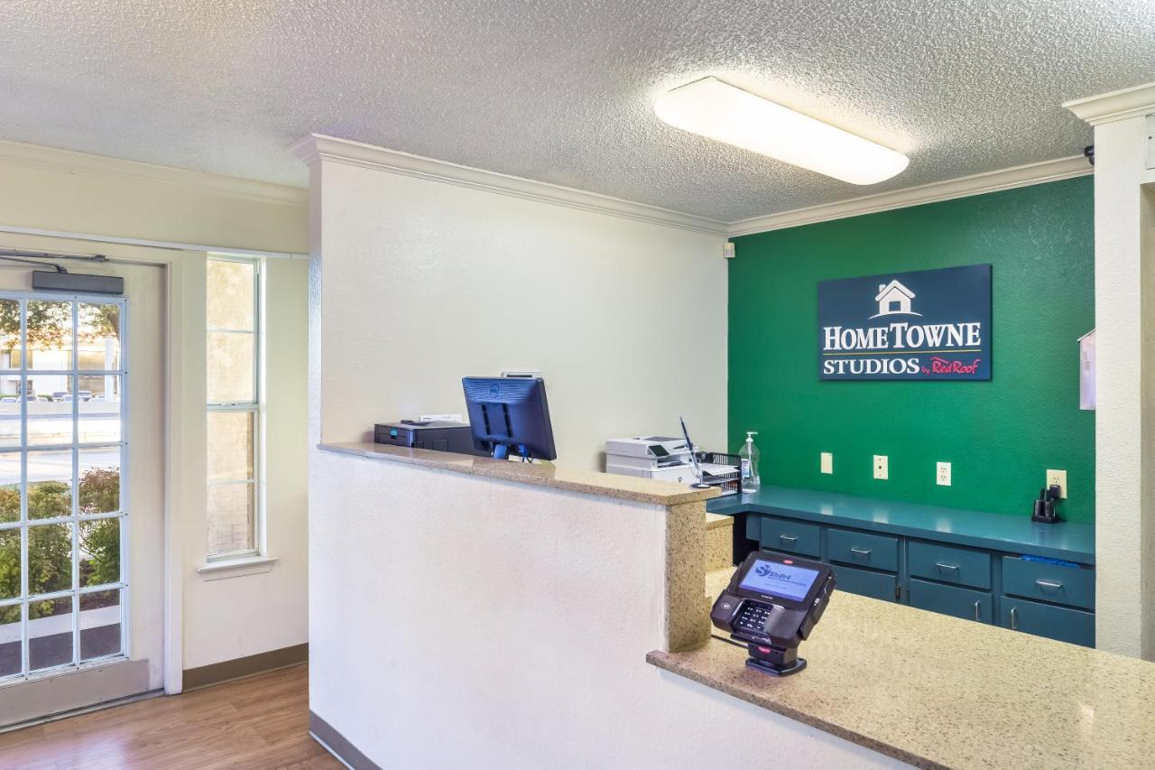 Hometowne Studios By Red Roof Dallas - North Addison - Tollway Экстерьер фото