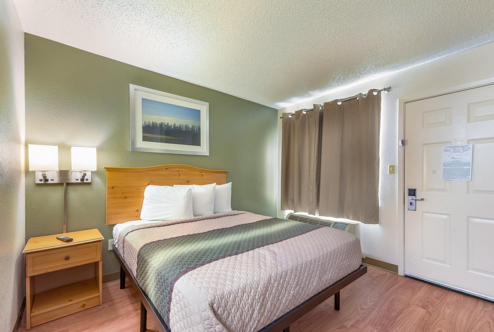 Hometowne Studios By Red Roof Dallas - North Addison - Tollway Экстерьер фото